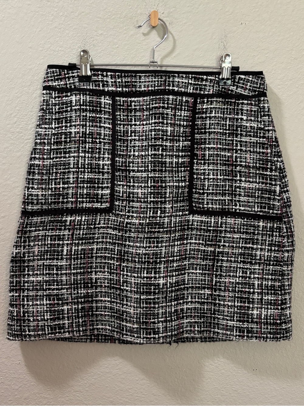 LOFT Tweed Plaid Mini Skirt Black White Pink Size 4